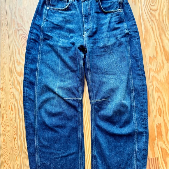 ZARA Relaxed Mid-Rise Balloon TRF Jeans Fall 2024 collection - Picture 3 of 10